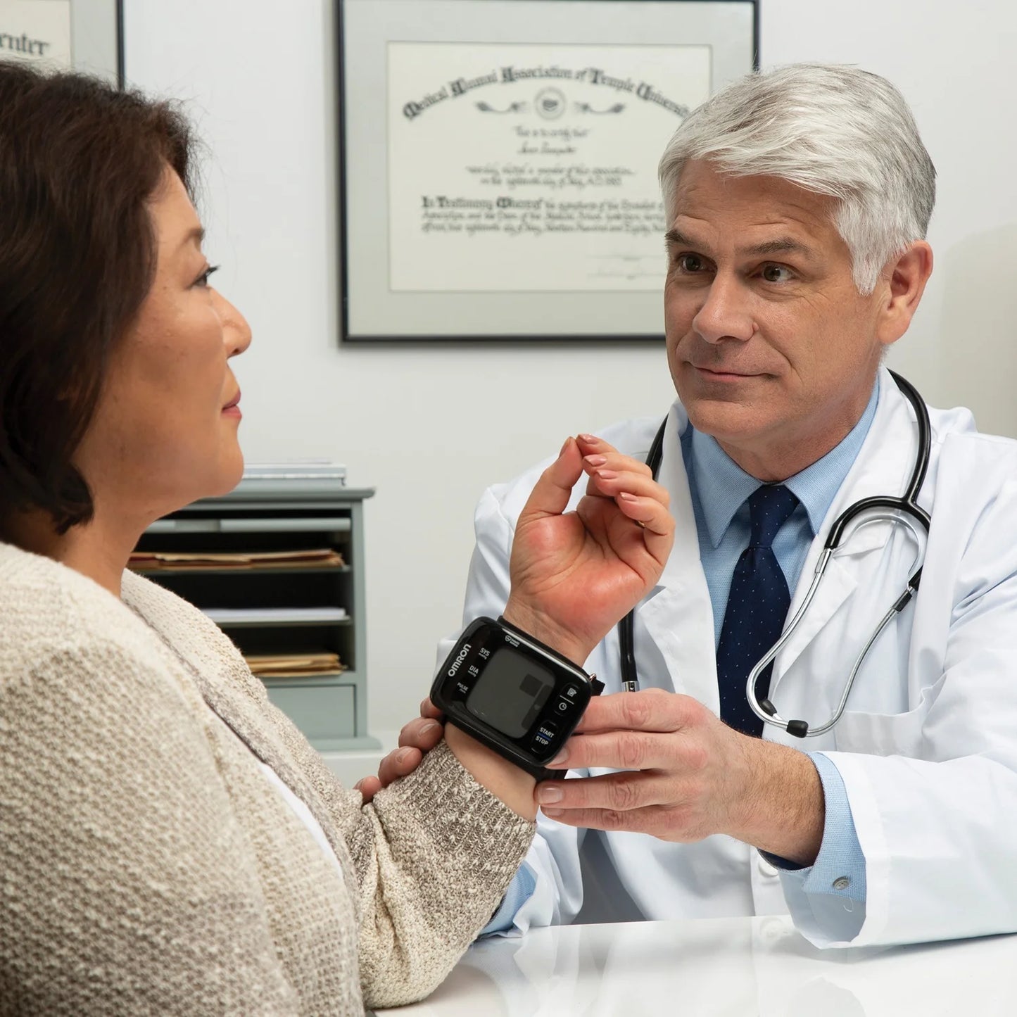 7 Series Wireless Wrist Blood Pressure Monitor